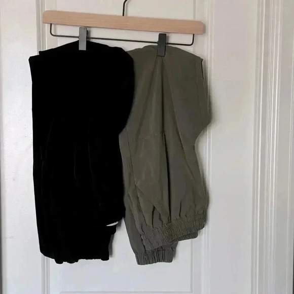 ARITZIA BUNDLE TNA Speed Jogger Athletic Bundle Size XS‎ - Picture 1 of 7